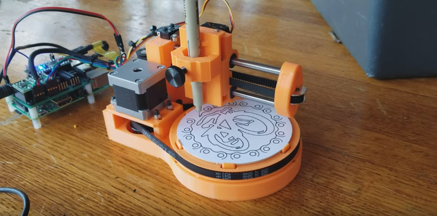 The Polar Coaster: Máquina con Arduino para dibujar en los posa vasos